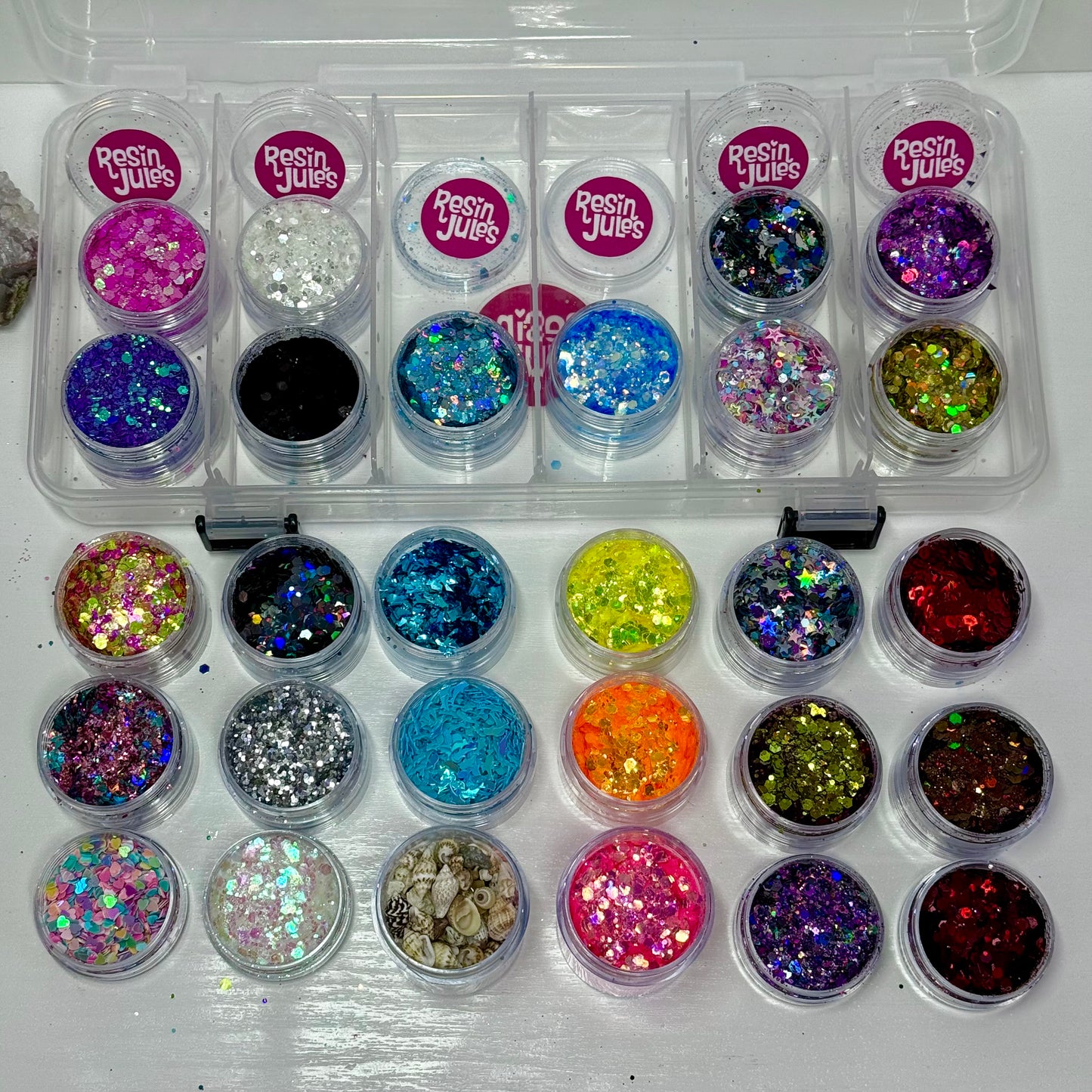 Resin Jules Glitter Bumper Pack limited edition case full of 28 sparkles! ✨ FREE SHIPPING COLOURS SLIGHTLY VARY