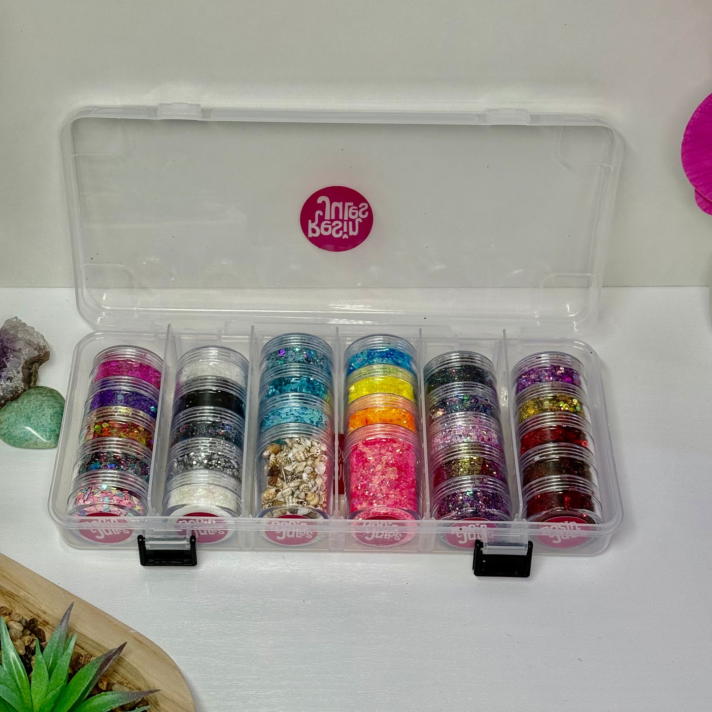 Resin Jules Glitter Bumper Pack limited edition case full of 28 sparkles! ✨ FREE SHIPPING COLOURS SLIGHTLY VARY