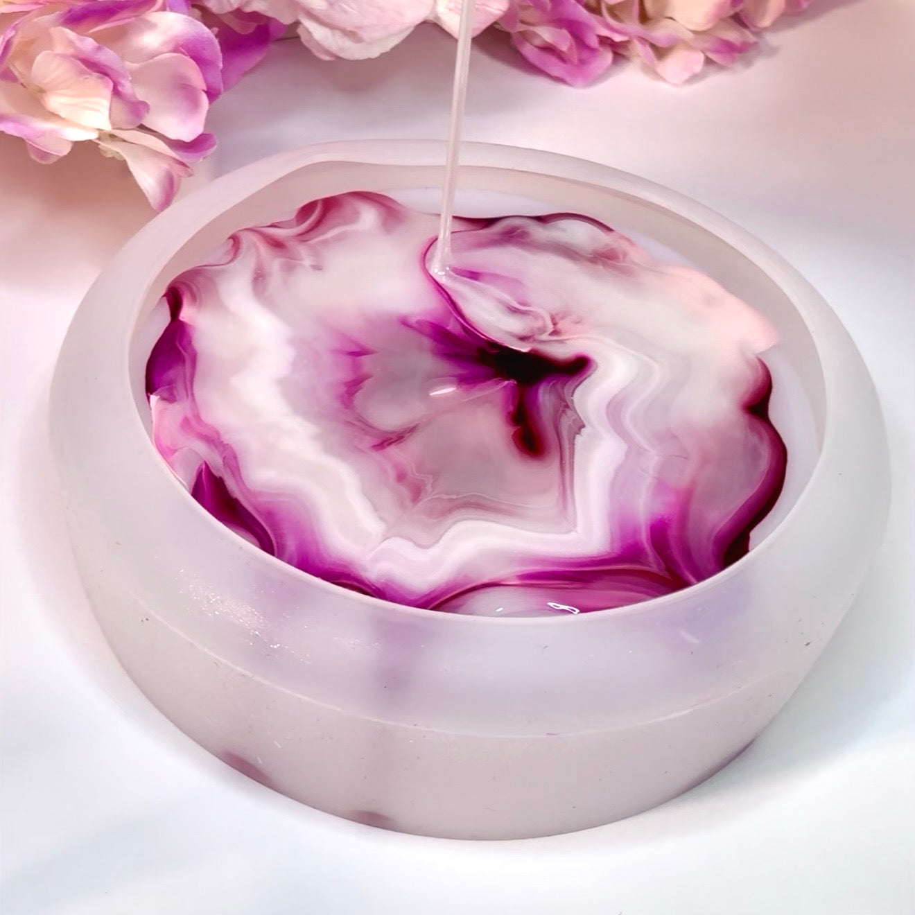 The Minky Technique Workshop; Online. Resin Skills Workshop. 1 Hour Live. International Thursday July 30th 6pm BST