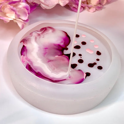 The Minky Technique Workshop; Online. Resin Skills Workshop. 1 Hour Live. International Thursday July 30th 6pm BST