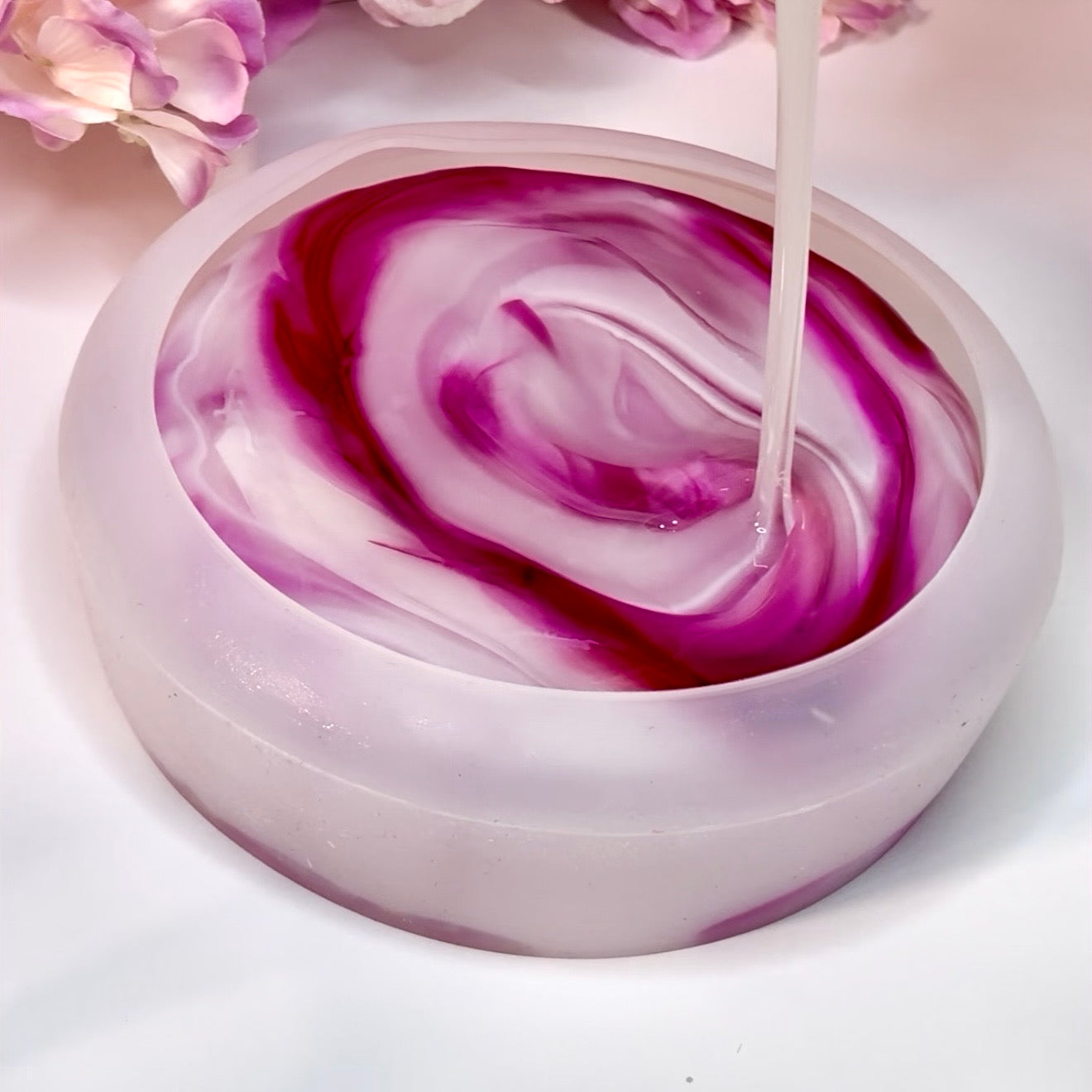 The Minky Technique Workshop; Online. Resin Skills Workshop. 1 Hour Live. International Thursday July 30th 6pm BST
