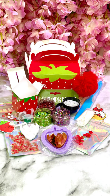Resin Jules x Make It Amazing - Strawberry Pocket Mirror Kit